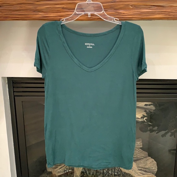 Merona Tops - {Merona}Sz S Pine Green Vneck T-shirt